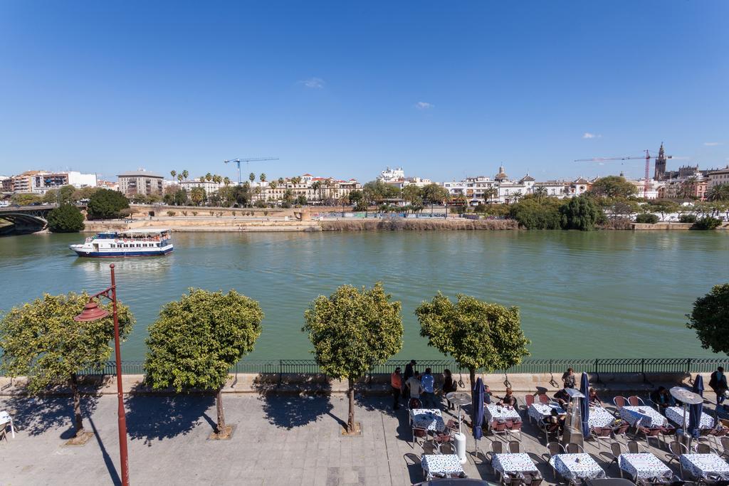 Green-Apartments Puente De Triana Seville Exterior photo