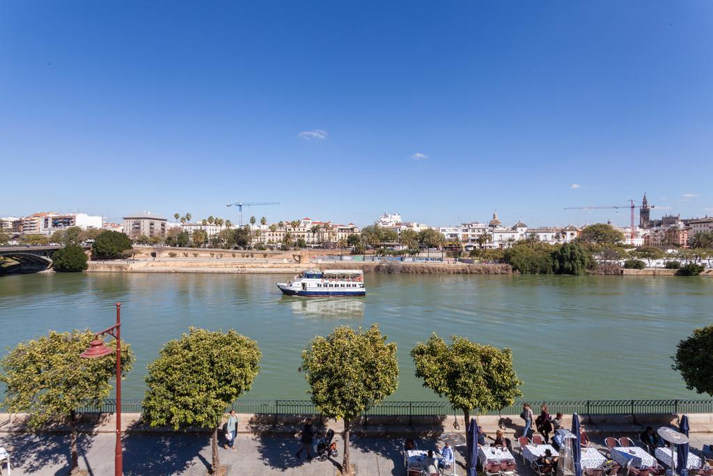 Green-Apartments Puente De Triana Seville Exterior photo