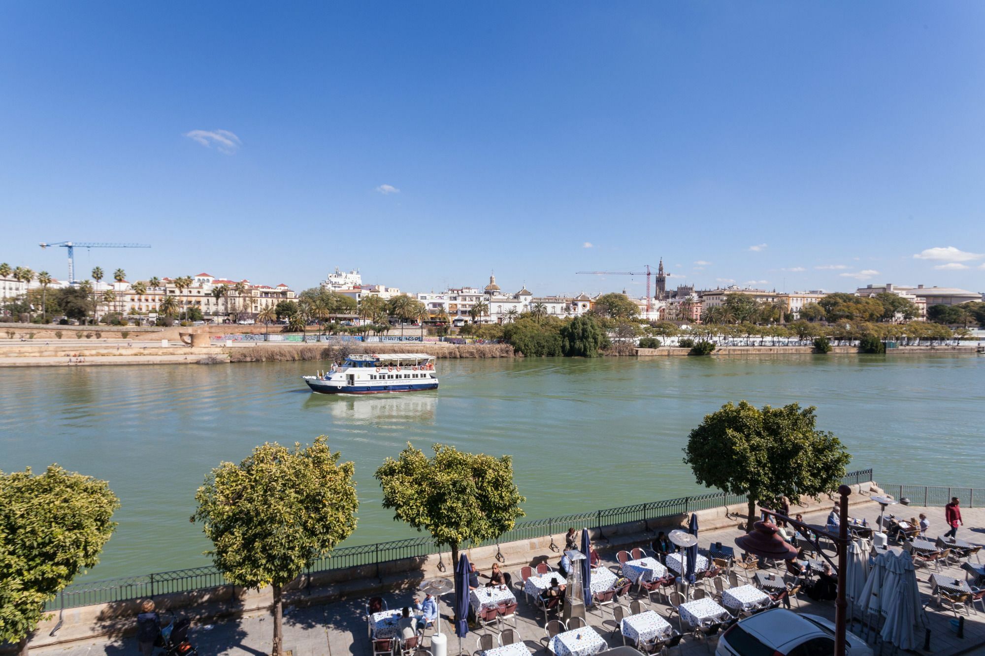 Green-Apartments Puente De Triana Seville Exterior photo